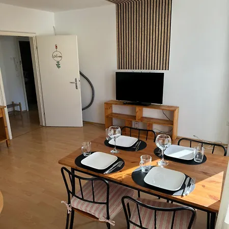 Komfort 11 アパート *